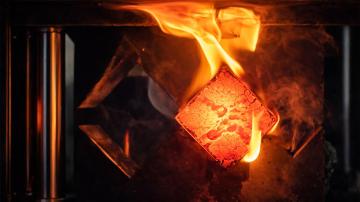 Portugués: Vídeo: Prensa para forjamento a quente de 21 toneladas PV21 Nargesa