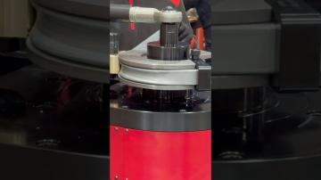 Vídeo: Curvado de tubo con control de deformación