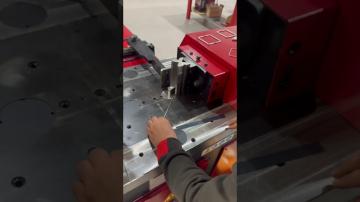 Prensa plegadora horizontal PP200CNC