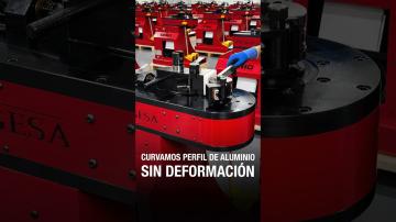 Vídeo: Curvamos perfil de alumínio com a Curvadora CC60 CNC recém-fabricada!