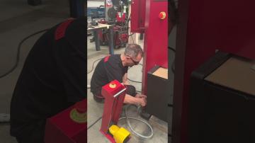Vídeo: Produção da Guilhotina C2006CNC